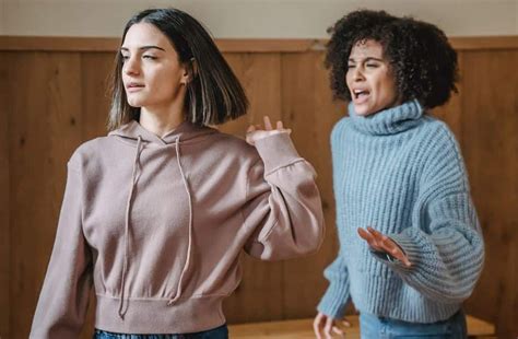 Decoding Dislike: Tiny Signals That Reveal Hidden Hostility
